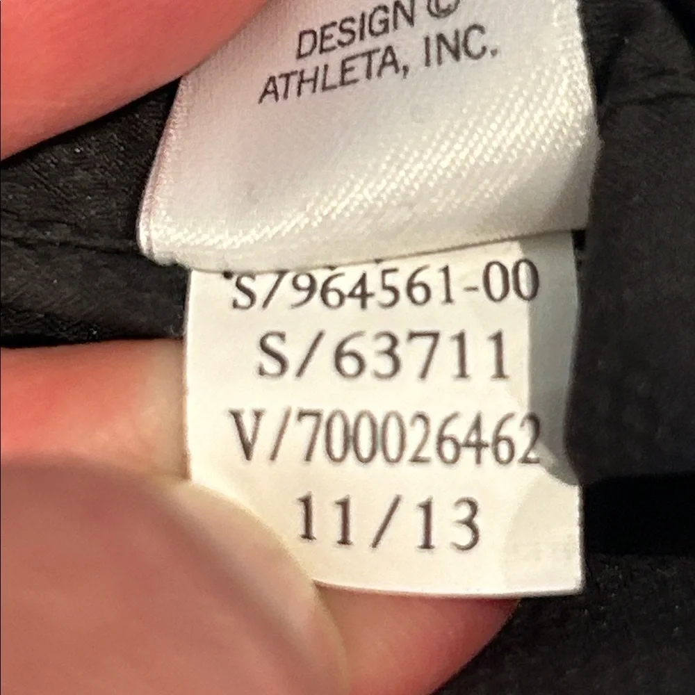 Athleta Go Getter 2-in-1 Knicker Shorts Over Capri leggings size medium
